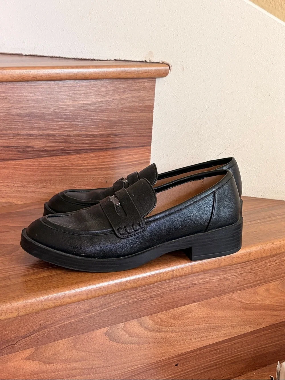 Chinese Laundry Black Leather Penny Loafers